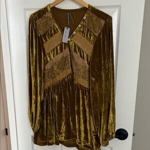 Anthropologie Velvet Blouse in Rich Gold